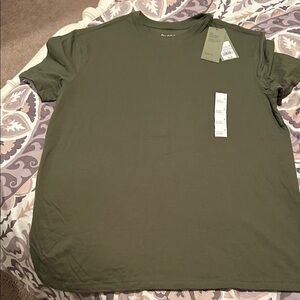 NWT Goodfellow & Co Men's Olive Green T-Shirt